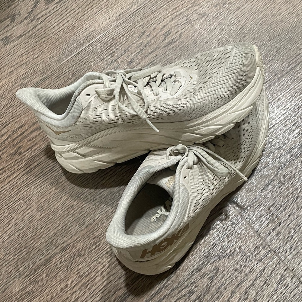 Hoka Clifton 7